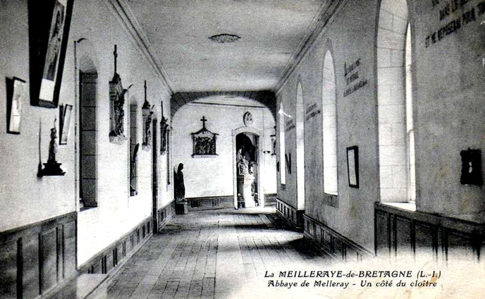 Le clotre de l'abbaye Notre-Dame de Melleray