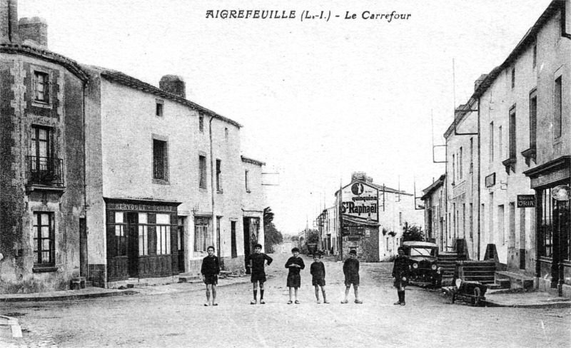 Ville d'Aigrefeuille-sur-Maine (Bretagne).