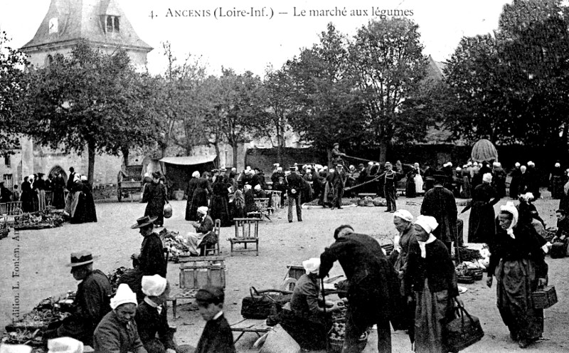 Ville d'Ancenis (anciennement en Bretagne).