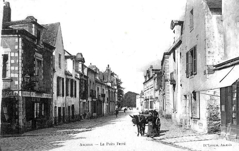 Ville d'Ancenis (anciennement en Bretagne).