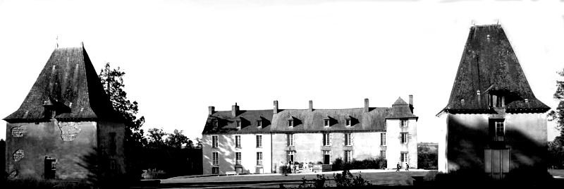 Château de la Robinais à Bain-de-Bretagne (Bretagne).