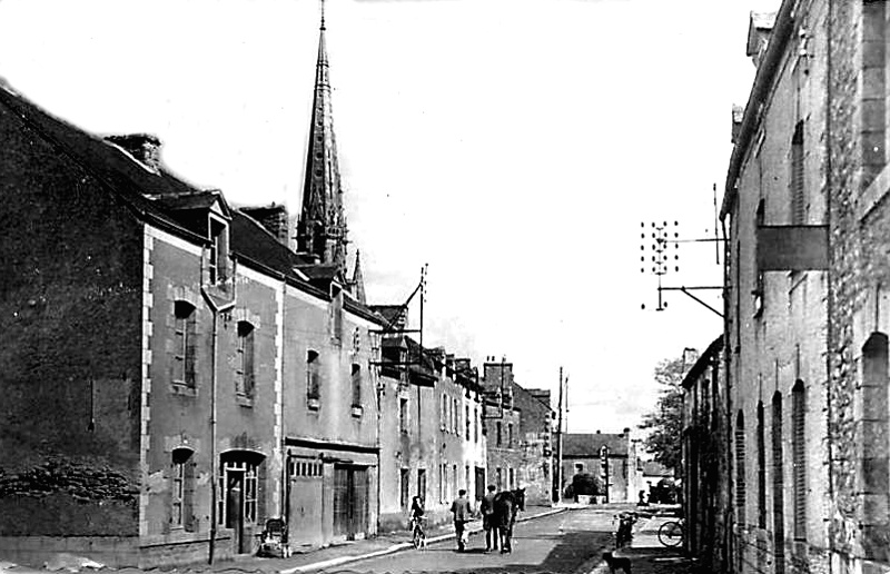 Ville de Bains-sur-Oust (Bretagne).