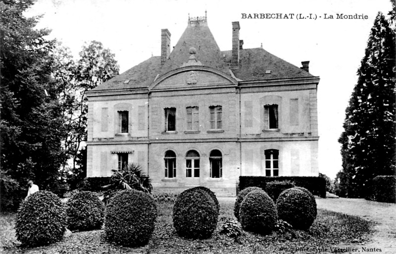 Chteau de la Mondrie ou Mondrie  Barbechat (Bretagne).