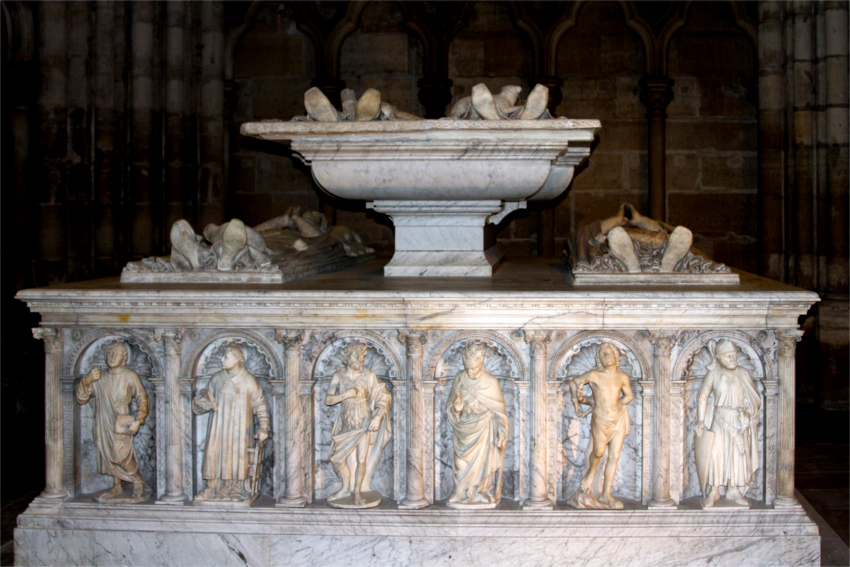 Basilique de Saint-Denis : monument des ducs d'Orlans.