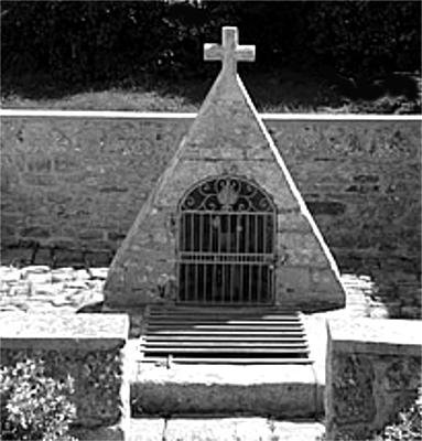 La fontaine Saint-Cornely-et-Saint-Eloi  Baye (Bretagne).