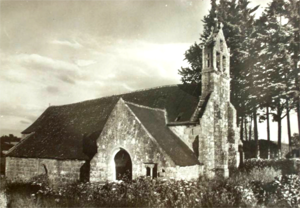 Chapelle de Gunzan en Bgard (Bretagne).