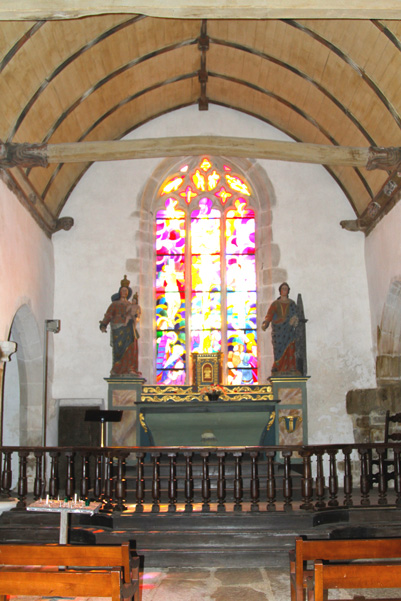 Belle-Isle-en-Terre (Bretagne) : chapelle de Locmaria