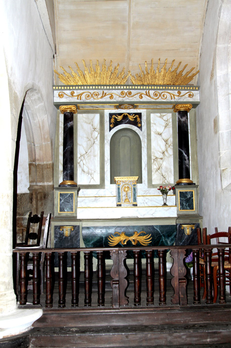 Belle-Isle-en-Terre (Bretagne) : chapelle de Locmaria