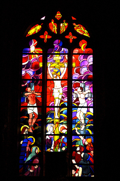 Belle-Isle-en-Terre (Bretagne) : chapelle de Locmaria (vitrail)