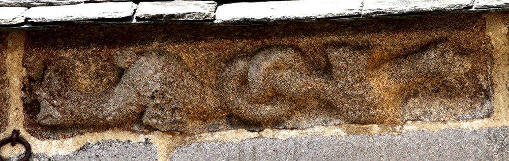 Sablire extrieure de l'glise Notre-Dame de Berhet (Bretagne)