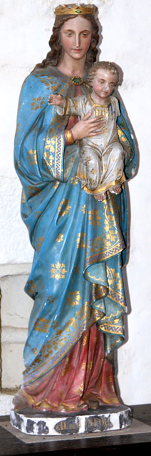 Statue de l'glise Notre-Dame de Berhet (Bretagne)