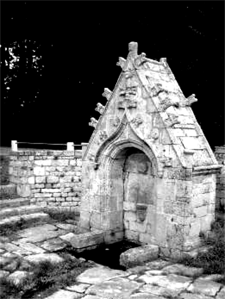 Fontaine de Bieuzy-les-Eaux (Bretagne).
