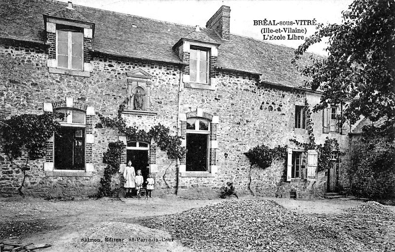 Ville de Bral-sous-Vitr (Bretagne).