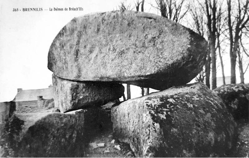 Dolmen de Brennilis (Bretagne).