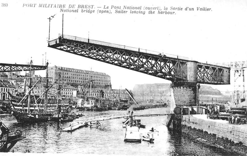 Brest (en Bretagne) et son pont national (aujourd'hui de Recouvrance).