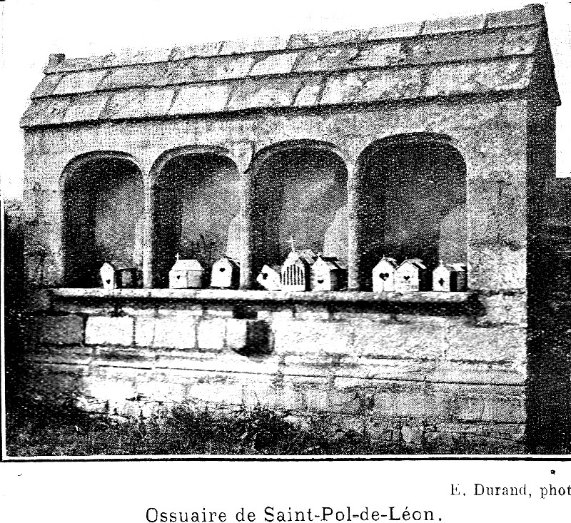 Ossuaire breton (Bretagne).