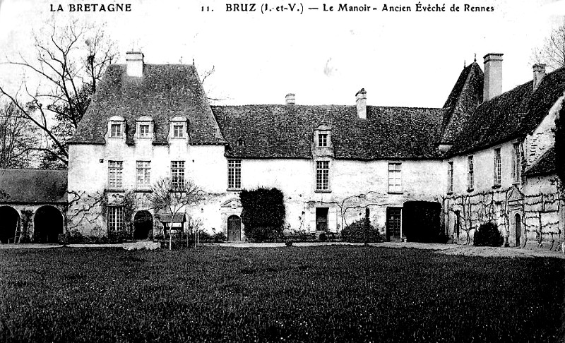 Ancien vch  Bruz (Bretagne).