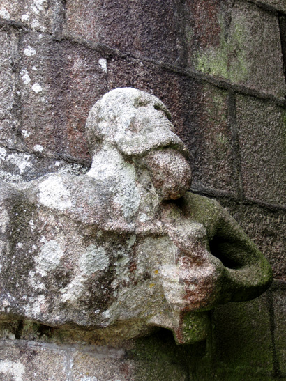 Gargouille de l'glise Notre-Dame de Bulat-Pestivien (Bretagne)