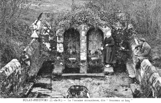 Bulat-Pestivien (Bretagne) : lavoir.