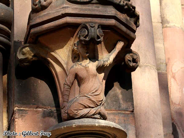 Cathdrale de Strasbourg : faade Sud du transept (vers 1220-1235)