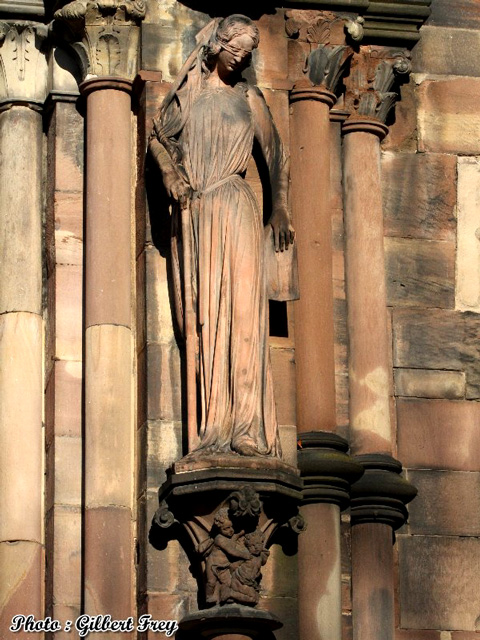 Cathdrale de Strasbourg : faade Sud du transept (vers 1220-1235)