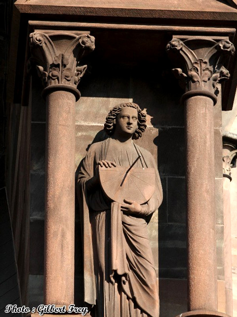 Cathdrale de Strasbourg : faade Sud du transept (vers 1220-1235)