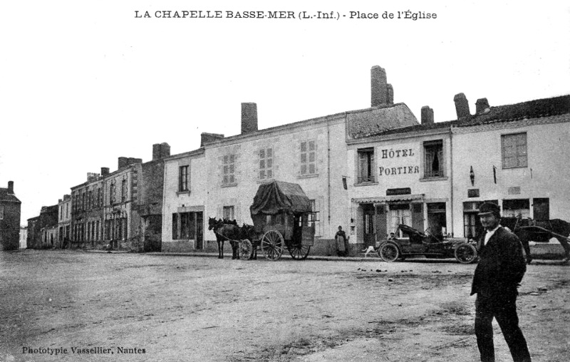 Ville de La Chapelle-Basse-Mer (Bretagne).