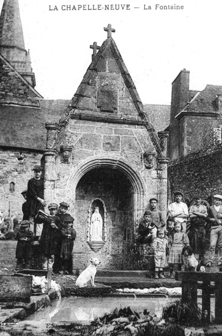 Fontaine de La Chapelle-Neuve (Morbihan, Bretagne).