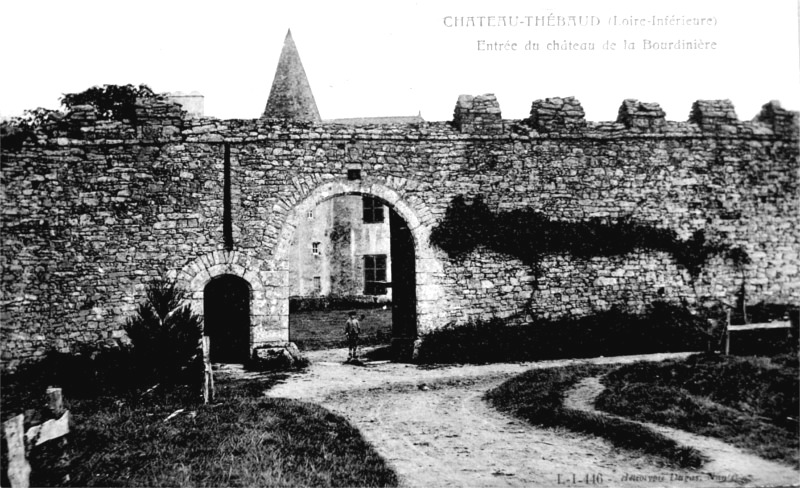 Chteau de la Bourdinire  Chteau-Thbaud (anciennement en Bretagne).