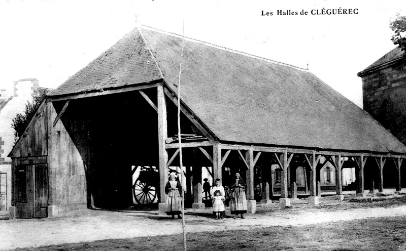 Halles de Clgurec (Bretagne).