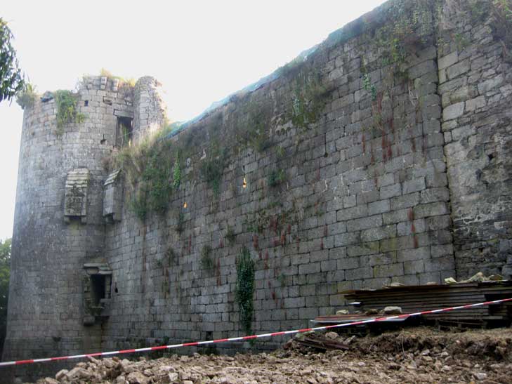 chteau de Coatfrec ou Cotfrec en Ploubezre