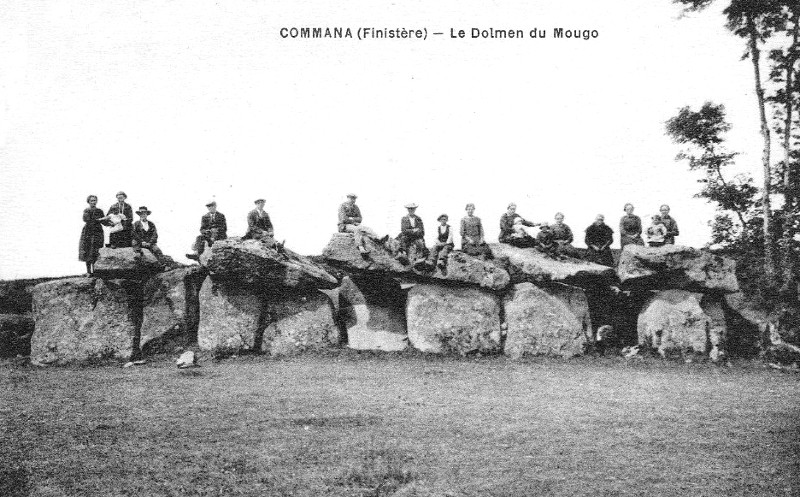 Alle couverte du Mougau  Commana (Bretagne).