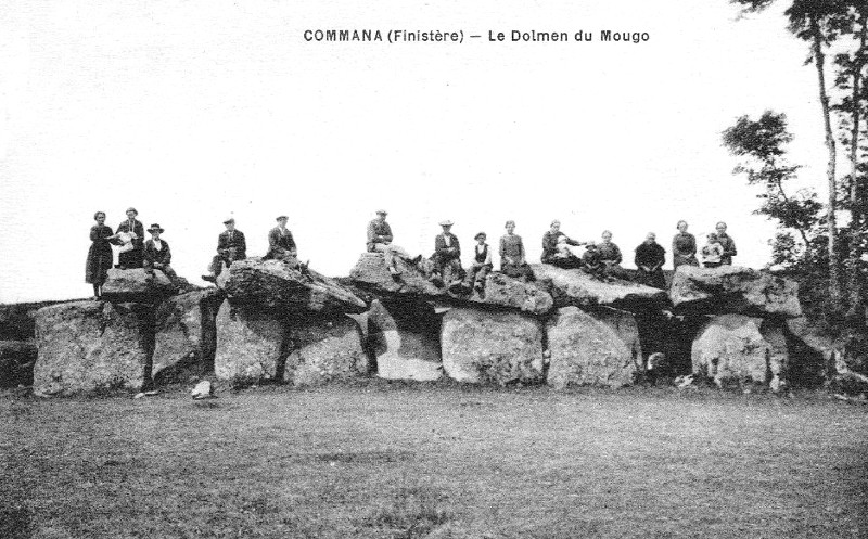 Alle couverte du Mougau  Commana (Bretagne).