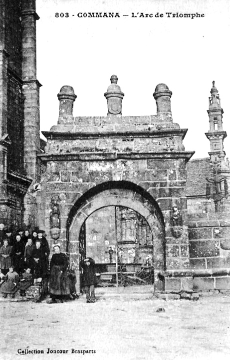 L'Arc de Triomphe de Commana (Bretagne).