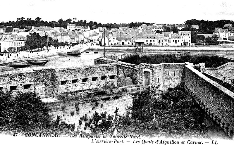 Ville de Concarneau (Bretagne) : remparts.
