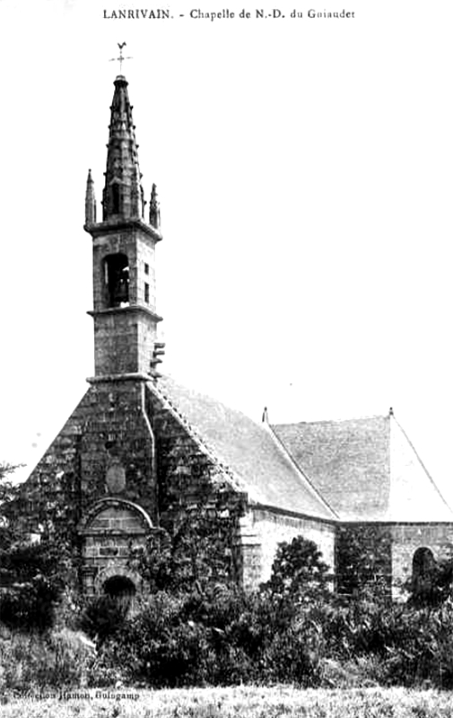 Culte de la Vierge en la chapelle Notre-Dame de Guiaudet en Lanrivain (Bretagne).