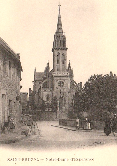 Culte de la Vierge  la chapelle Notre-Dame d'Esprance en Saint-Brieuc (Bretagne).