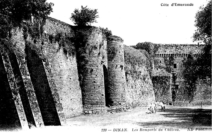 Le château de Dinan (Bretagne).
