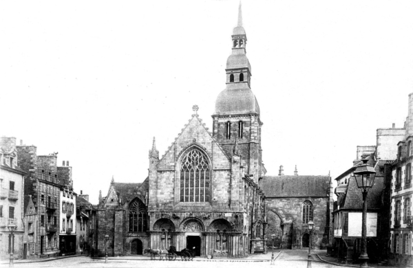 Dinan (Bretagne) : l'glise ou la basilique Saint-Sauveur.