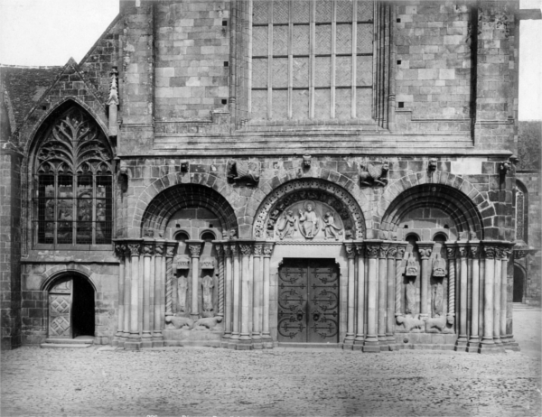 Dinan (Bretagne) : l'glise ou la basilique Saint-Sauveur.