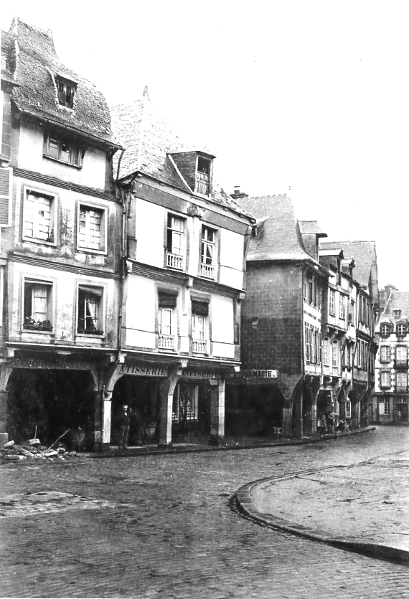 Dinan (Bretagne) : rue de Dinan.