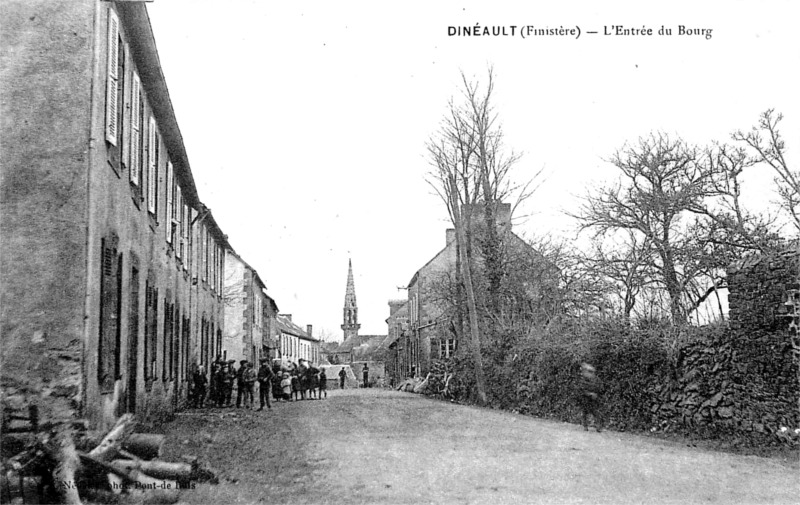 Ville de Dinault (Bretagne).