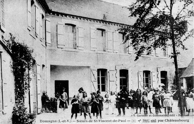 Ville de Domagn (Bretagne) : soeurs de Saint-Vincent de Paul.