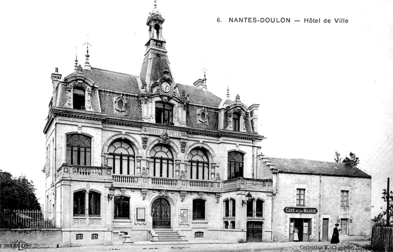 Htel de Ville de Doulon (Bretagne).