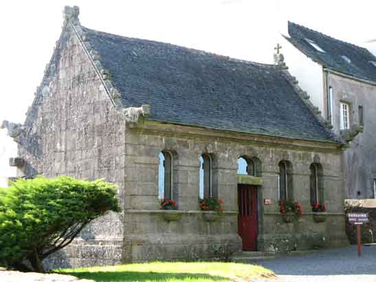 enclos paroissial de Commana