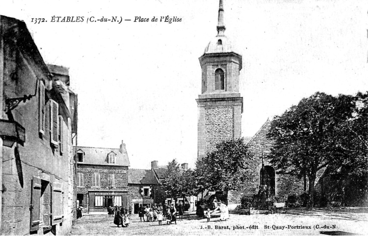 Eglise d'Etables-sur-Mer (Bretagne).