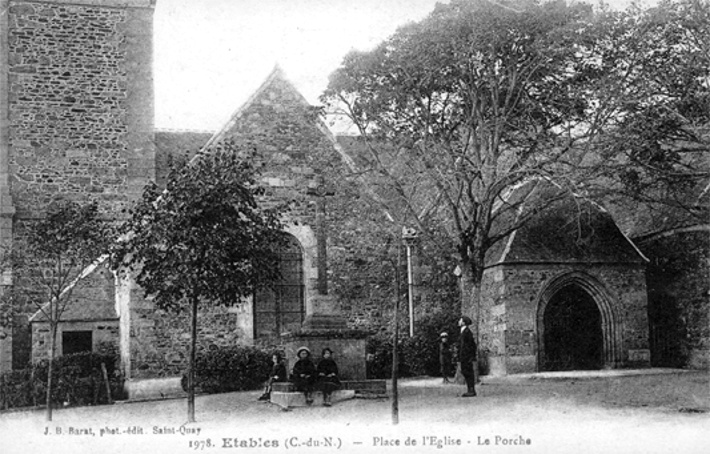 Eglise d'Etables-sur-Mer (Bretagne).