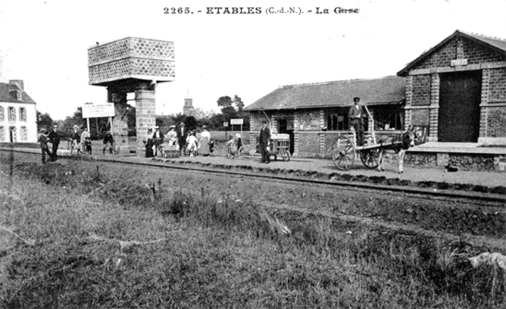 Ancienne gare d'Etables-sur-Mer (Bretagne).