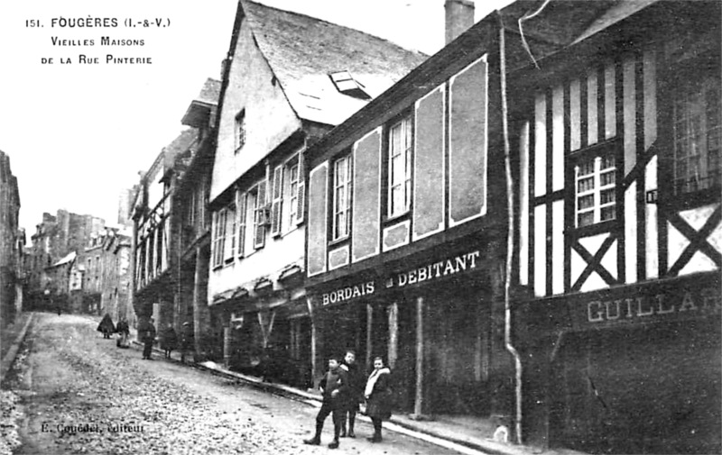 Vieilles maisons  Fougres (Bretagne).