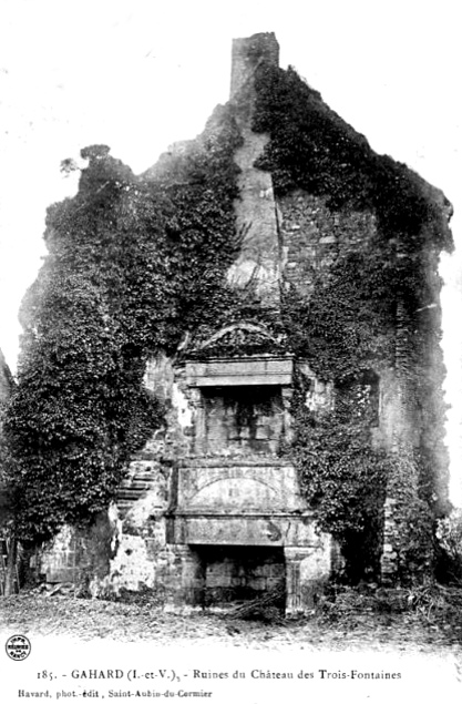 Ancien chteau des Trois-Fontaines  Gahard (Bretagne).